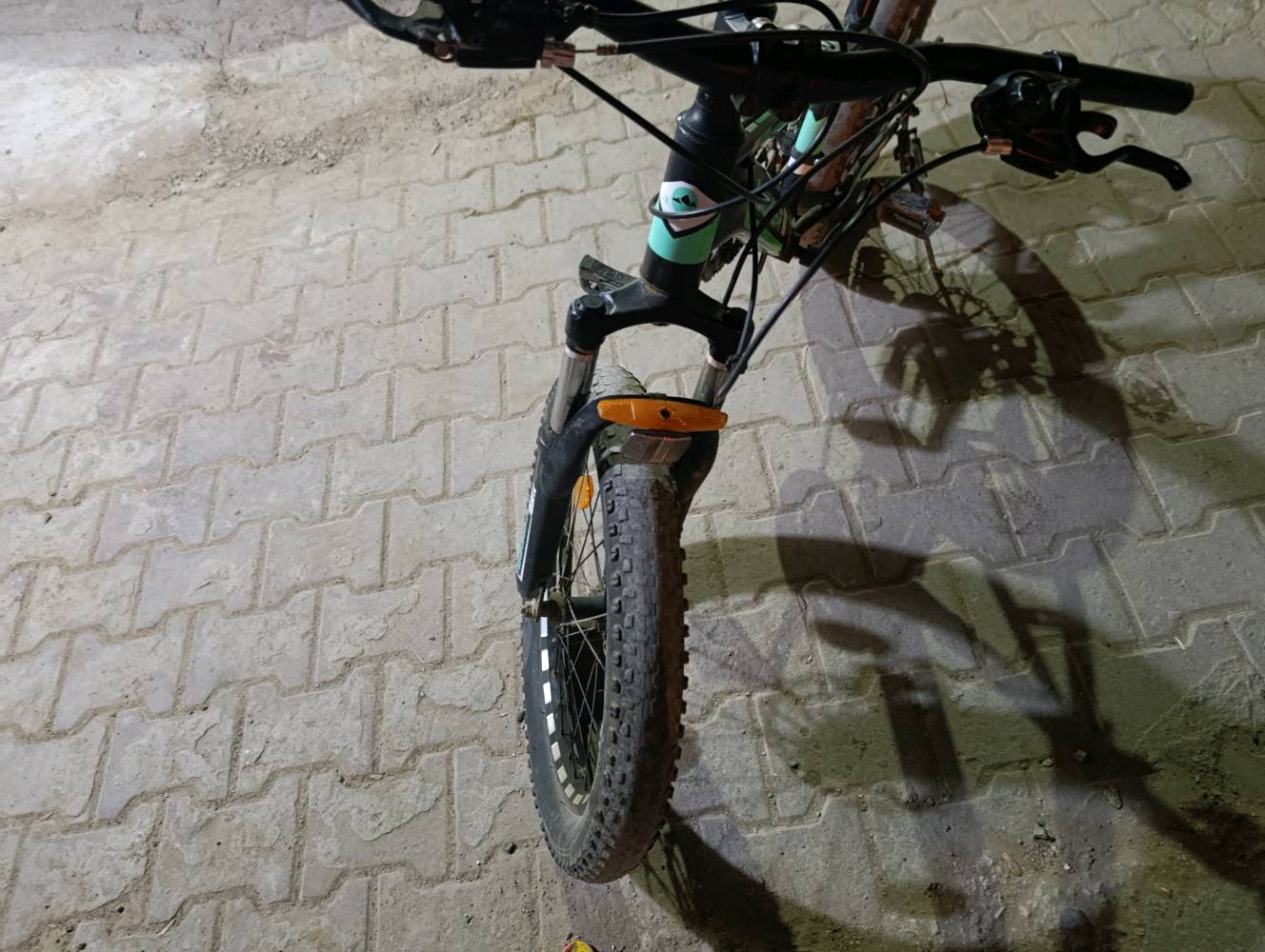 بايسكل رياضي للبيع النضافة90بل100 السعر110 قفل 
