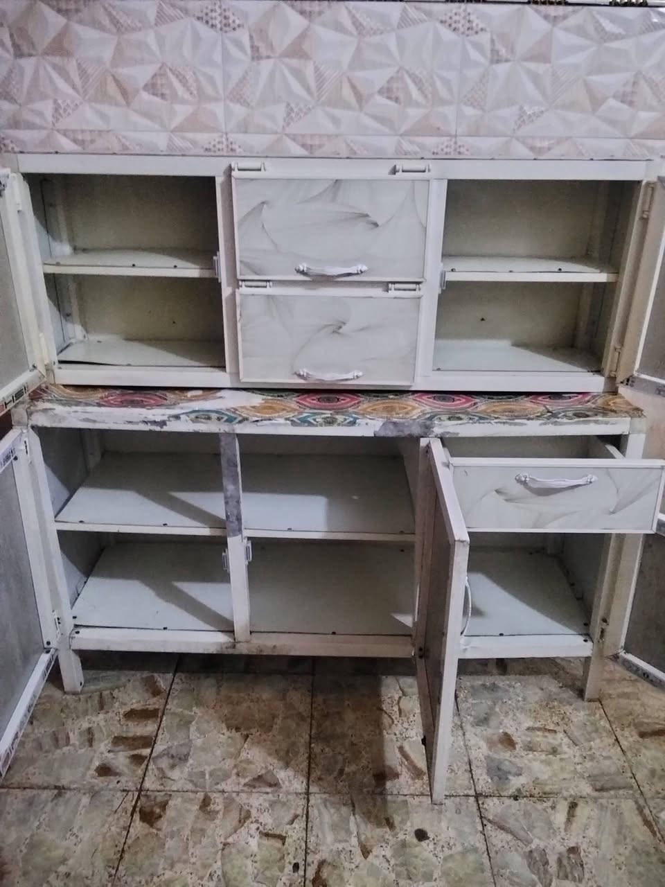 كاونتر 3قطع.       السعر ب140الف    بغداد المشتل


**إذا كنت صاحب هذا الإعلان وتريد حذفه لأي سبب، رجاءا أرسل رسالة إلى الدعم الفني**