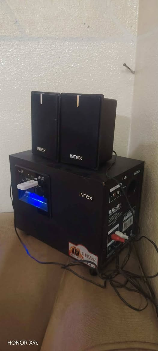 مضخم صوط للبيع صوطو فول
السعر 35وبي مجال بصيط مكان حي الانتصار 
***********
