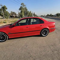 سياره BMW E39 528 1996 سياره جاهزه من كلشي نضيفه سعر 75 وبيها مجال 077...