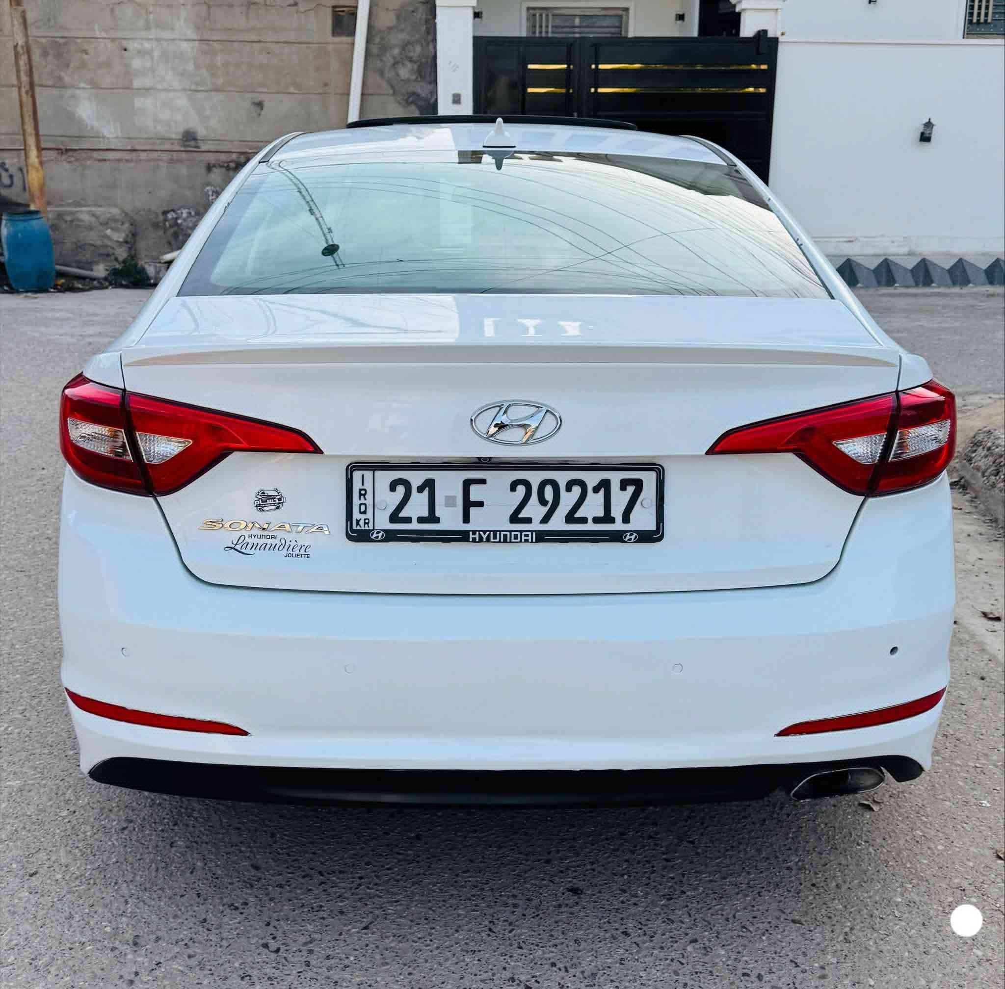 السلام عليكم
للبيع سوناتا موديل 2016 وارد امريكي رقم سليمانية دولي بأسمي تحويل مباشر هزة جديدة وسنوية جديدة صبغ 3 قطع بدون ضرر بدواخل ومكانات بسيطة جداً اثر تكشير حجم المحرك 2400 فول مواصفات سيارة. جاهزة ماناقصها شي تبريد بيانو منفصل مناخي ثلج تدفئة شغالة هيتر ستيرن هيتر كشنات امامي خلفي بصمة تشغيل بصمة ابواب فتحتة سقف نقطة عمياء مود درايف 3 وضعيات صدر امامي خلفي جاهز تخم تاير جديد سعرها 60 ورقة وبيها مجال بسيط مكانها رمادي للاستفسار اكثر الاتصال بالرقم ***********

اعتذر عن البيع بالتقسيط
