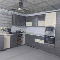 واسط الحي • كاونتر ٧م مرمر • ميكرويف وفرن ايطالي