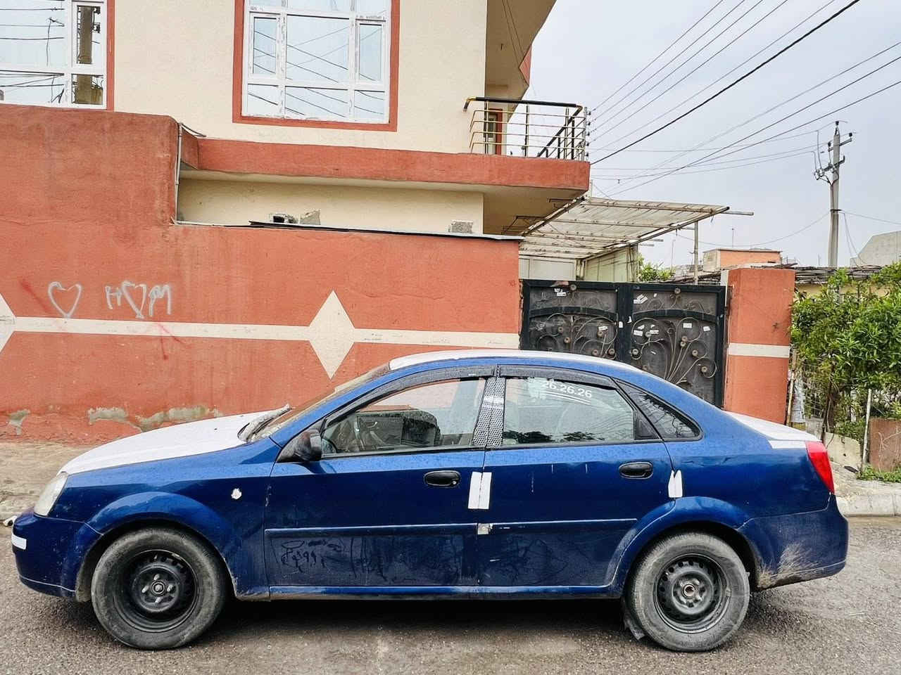 سەرەتا بەناوی خودای گەورە
شۆفلێت ئۆپتڕا مۆدیل2004
ئاڕم پلاستیک سلێمانی 
ئاڕمو ئەوەلیات بەشەرت 
تەقەو ڕەقەی بەشەرت 
گێڕو مەکینەی بەشەرت 
سەیارەکە ماڵی فەقیرە 
بەنزین زۆر کەم دەخوا 
سەیارەیەکی بێ مەسرەفە
سەعری 45وەرەقە مەجالێکی برایانە 
ژمارەی تەلەفۆن*********** رانية, السليمانية
