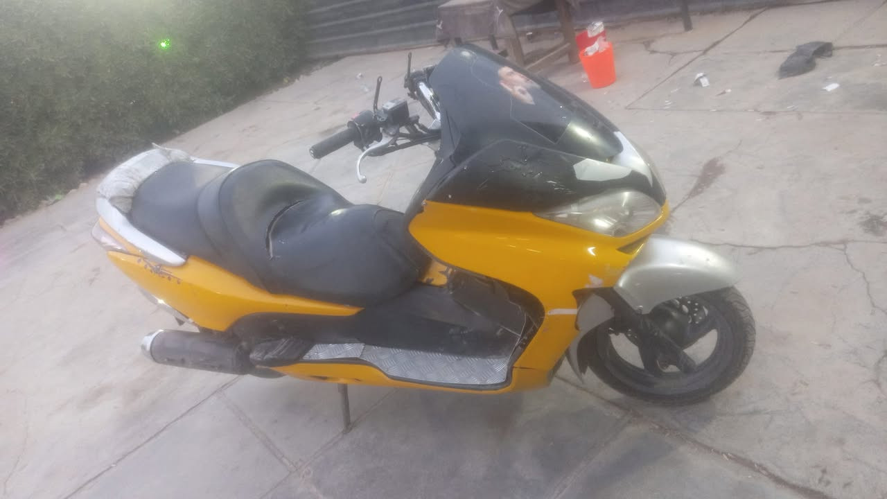 السلام عليكم دراجه فورزه 09 بصمه حساسات كهربائيات كله شغال دراجه خير من الله ما ناقصها شي نكره بكل وقت مكينه كفاله برغي ما مفتوح السعر 800 الشراي يتصل مكاني بغداد البياع حي الاعلام رقم *********** بي واتساب
