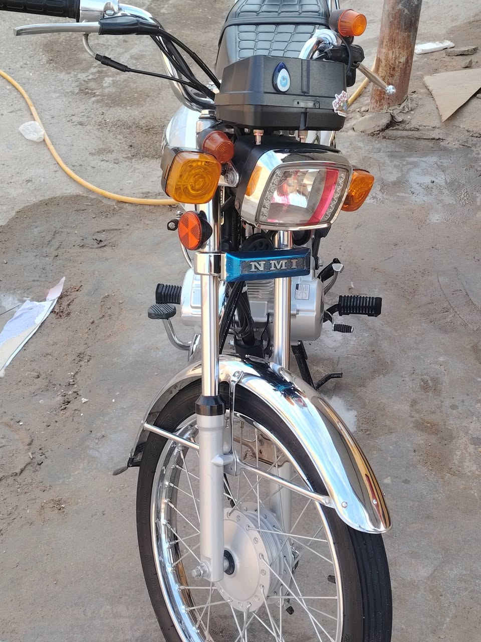 السلام عليكم شباب دراجه نامه اصلي موديل 2023 وكيله نوفل أوراق اصولي الاستفسار دوانيه قضاء عفك***********
