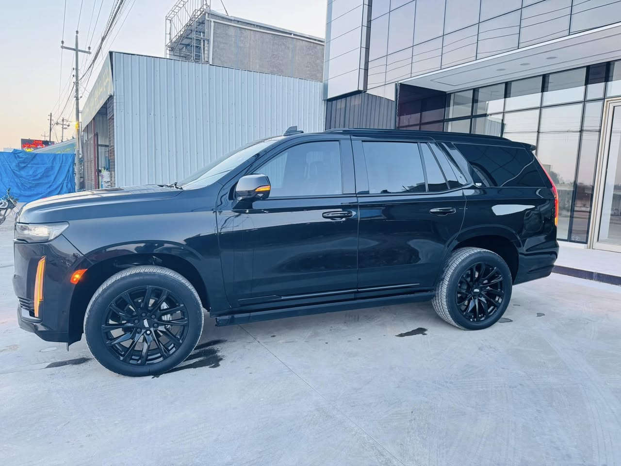 🔥 للبيع – كاديلاك سكاليد 2023 🔥
للبيع او مراوس حسب القناعة 
🚙 النوع: Cadillac Escalade
⭐ المواصفات: فول مواصفات (Espresso)
🎨 الداخلية: جلد بيتنجاني فاخر مع مساج
🇺🇸 الوارد: أمريكي
⚠️ الحالة: حادث جاملغ مبدل وكارت بلباب السايق 
📏 عداد المشي: ٢٦  مايل فقط
🔊 الصوت: 36 سماعة
⚙️ المحرك: 6200 سي سي

المميزات:
🛑 سقف شاموا
🛑 شاشات خلفية
🛑 دوسة كهرباء
🛑 5 كاميرات
🛑 حساسات 360 درجة
🛑 أبواب شفط
🛑 كشنات جلد بيتنجاني
🛑 كيج إلكتروني
🛑 جكات تصعد وتنزل

📍 العنوان: بابل
💰 السعر:  علق تم يطلعلك السعر 

📞 للاستفسار:
***********‎
