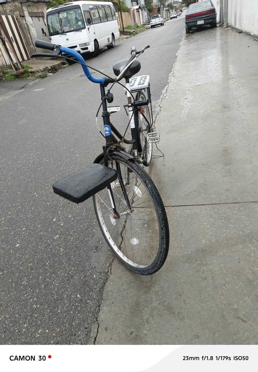 السلام عليكم بايسكل للبيع عبد الحليم اسود شركه سانتوس اغراض البايسكل كامله باسكن نظيف 100% مكاني موصل حي صدام يم جامع النعيمي الخاص مفتوح السعر 75 وبي مجال


**إذا كنت صاحب هذا الإعلان وتريد حذفه لأي سبب، رجاءا أرسل رسالة إلى الدعم الفني**