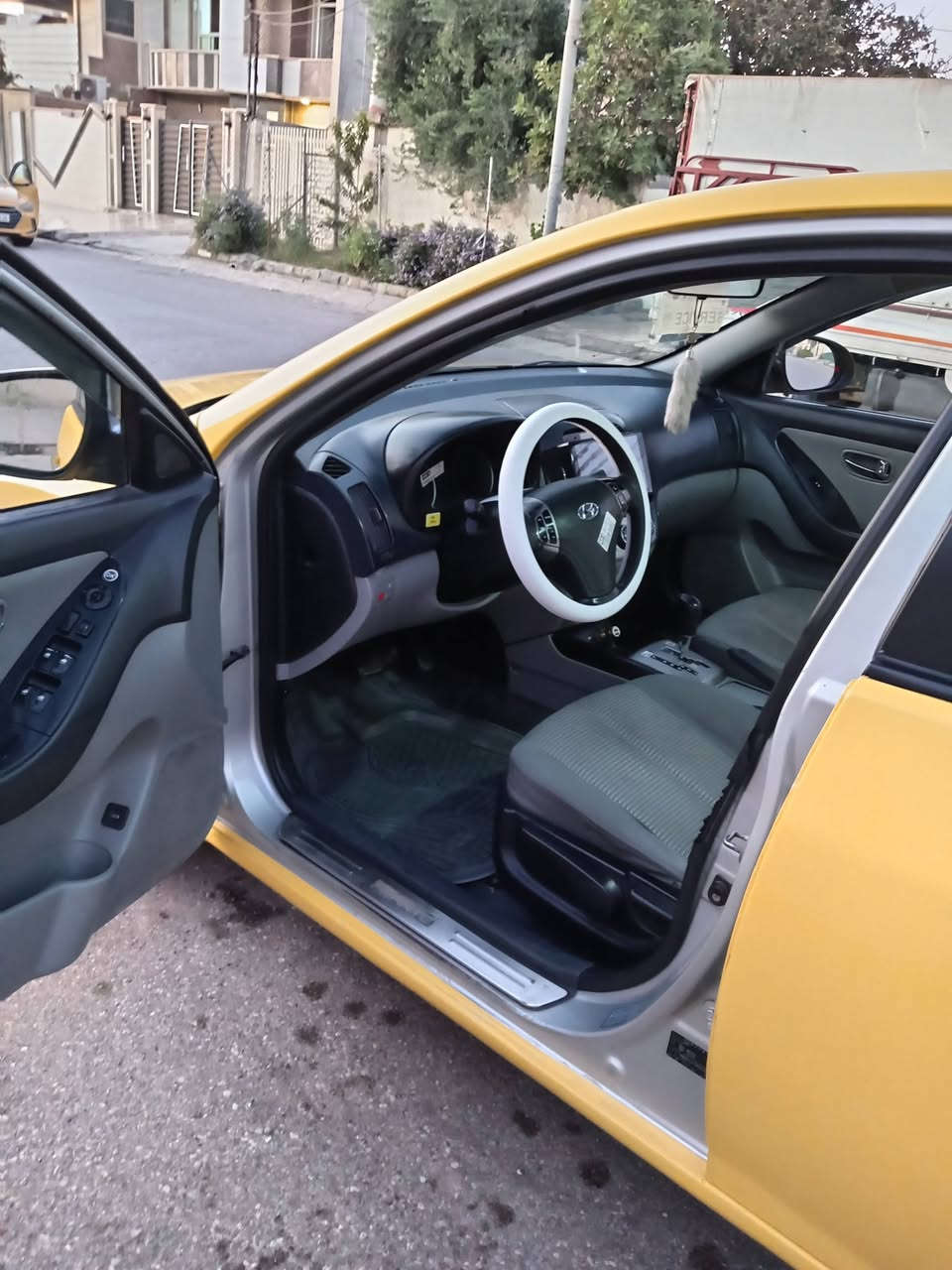 سلام عليكم
افانتي 2010 للبيع داخل ليزري
محرك (16) وكير شرط
رقم ألماني هيئة وغرامه صفر
كابون بانزين بيها
شرط التحويل فقط
بدون ضرر فقط تلقيطات مال تكسي
السعر .الاتصال عل الرقم
*********** 
*********** 
العنوان موصل حي عدن
