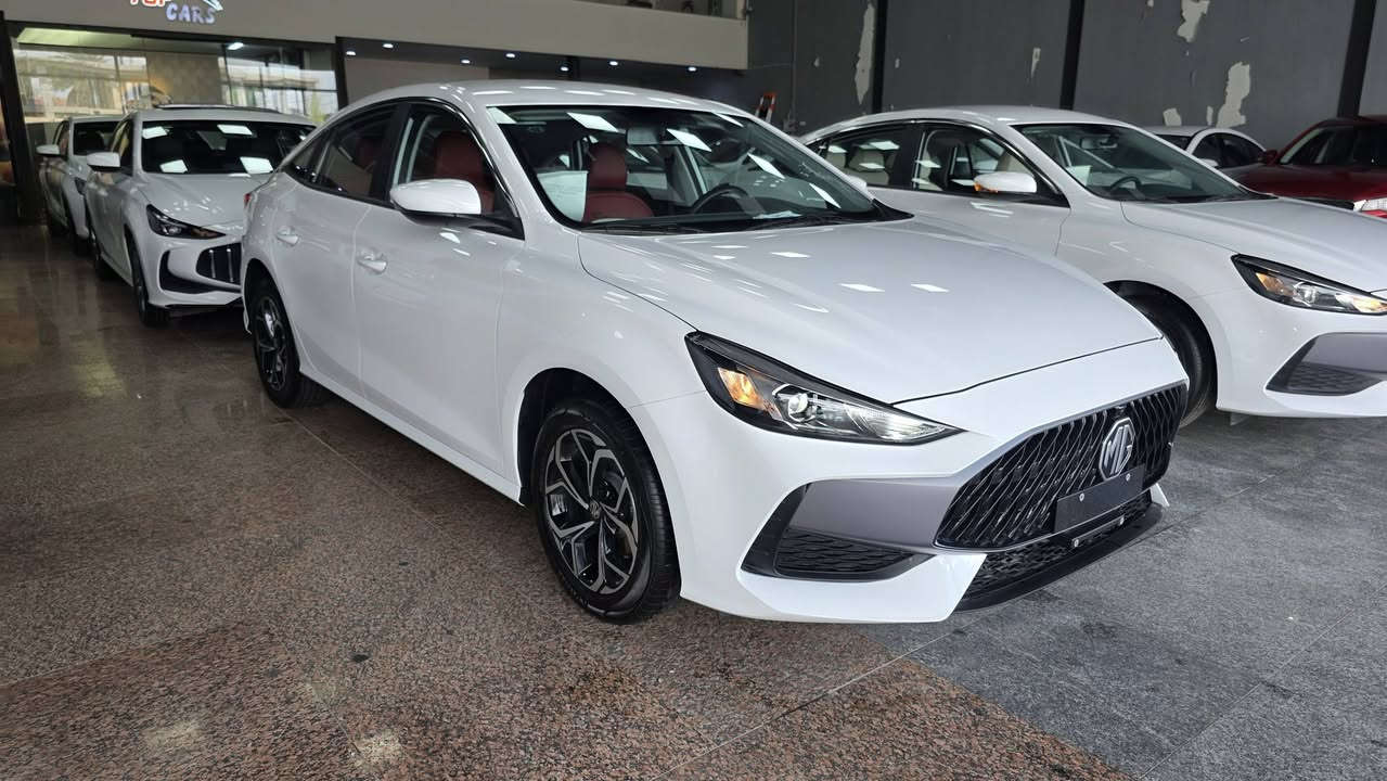 ئێم جی  MG GT 2025 Sport
گێڕ عادی.ناو جلدي سوور  بەردەستە.
صفر كم.مواصفات.بەصمة.شاشەوكاميرا.
حساس.ئاوێنە ئیشارەت.لايت زينۆن. ڤۆلیۆم
مكان  أربيل ١٠٠ متری معرض توب كارس 
سعر ٩٥ورقە.  موبایل ***********
