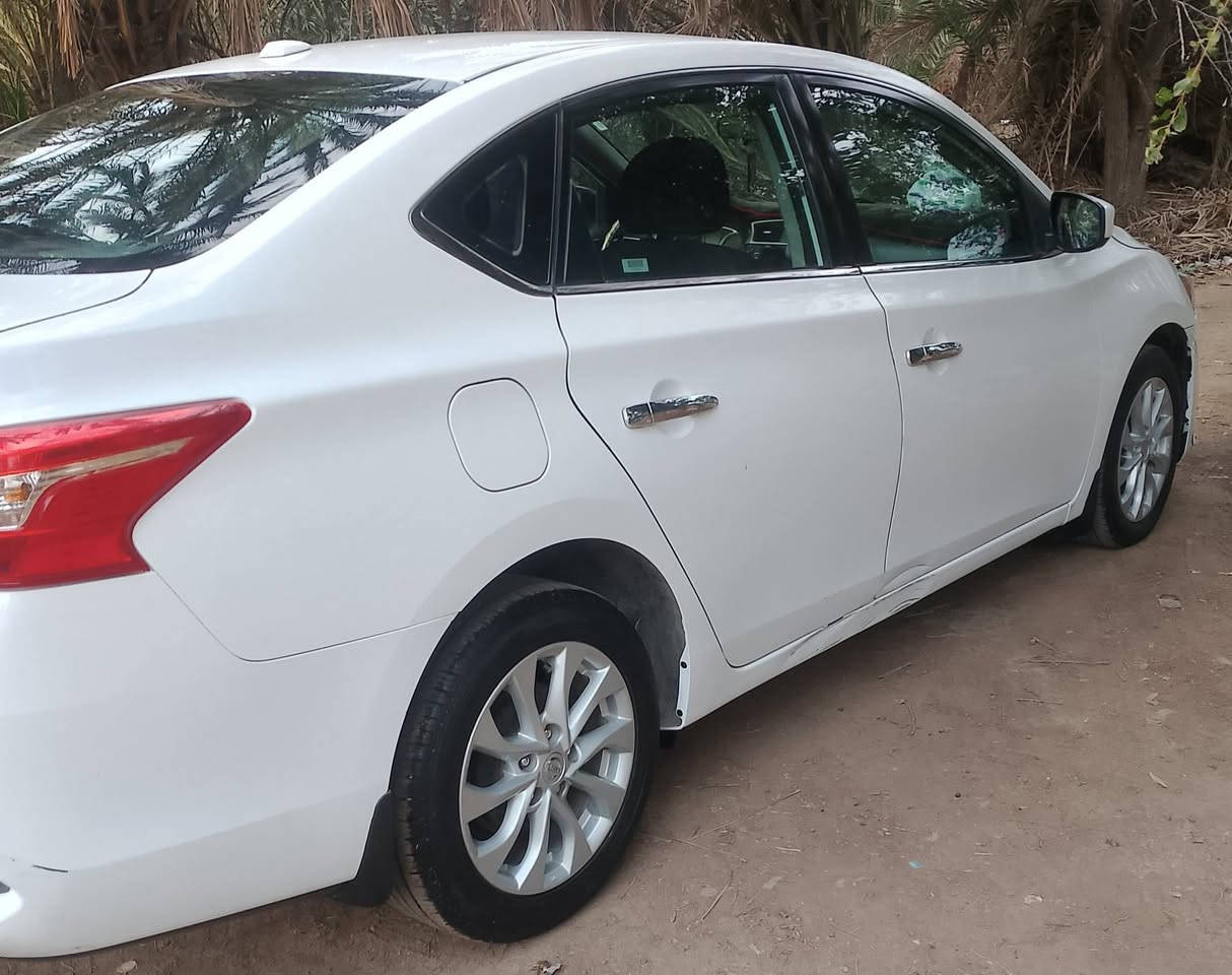 السلام عليكم
نيسان سنترا  امريكي
موديل 19
مكينه 1800
حادثه باب اوجاملغ  
رقم بابل انكليزي
بصمه
مواصفاتsv
بسمي السياره
اتصال ***********
