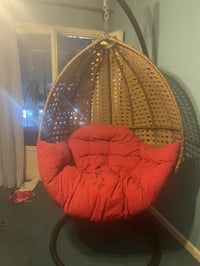 كرسي • للبيع