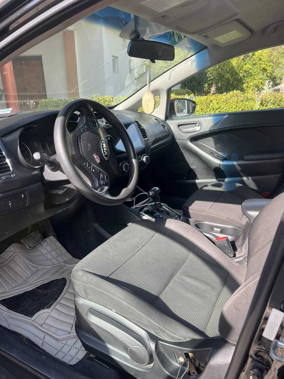 السلام عليكم
فورتي 2018

بيه قطعتين بنيد وجاملغ 

مكينه 2000دوش 

واسط صويره 
السعر 

 

 ***********
