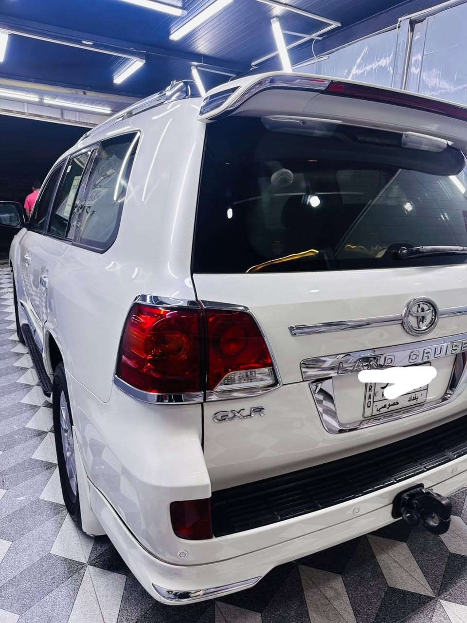 السلام عليكم (من رخصت الادمن )
-سياره لاندكروزر موديل 2015  بريم اصل رقم بغداد ماشيه 184الف (كم) حقيقي 
-مكينه بحاله جيد جدا 
-الكير بحاله جيد جدا
-حداديه +تخم تاير 
فول مواصفات 1/1
-حساس امامي 
-حساس خلفي 
-بصمه تشغيل 
-بصمه ابواب 
-فتحه سلايت 
-كشنات  جلد اصلي 
-كشن كهربائي اثلاث حركات 
-محرك 6سلندر 
- 8 ايرباك
-زراكات لايت 
-مري شفط وقلاب 
-مثبت سرعه 
-ثلاث قطع تبريد 
-شاشه كبيره 
-مطفايه حريق 
باقي التفاصيل المواصفات معروفه  
السعر :385$
للاستفسار الاتصال ب الرقم 
***********
ملاحظه :السياره شرط الفحص +السونار مع الصور 
المكان :بابل حله المركز
