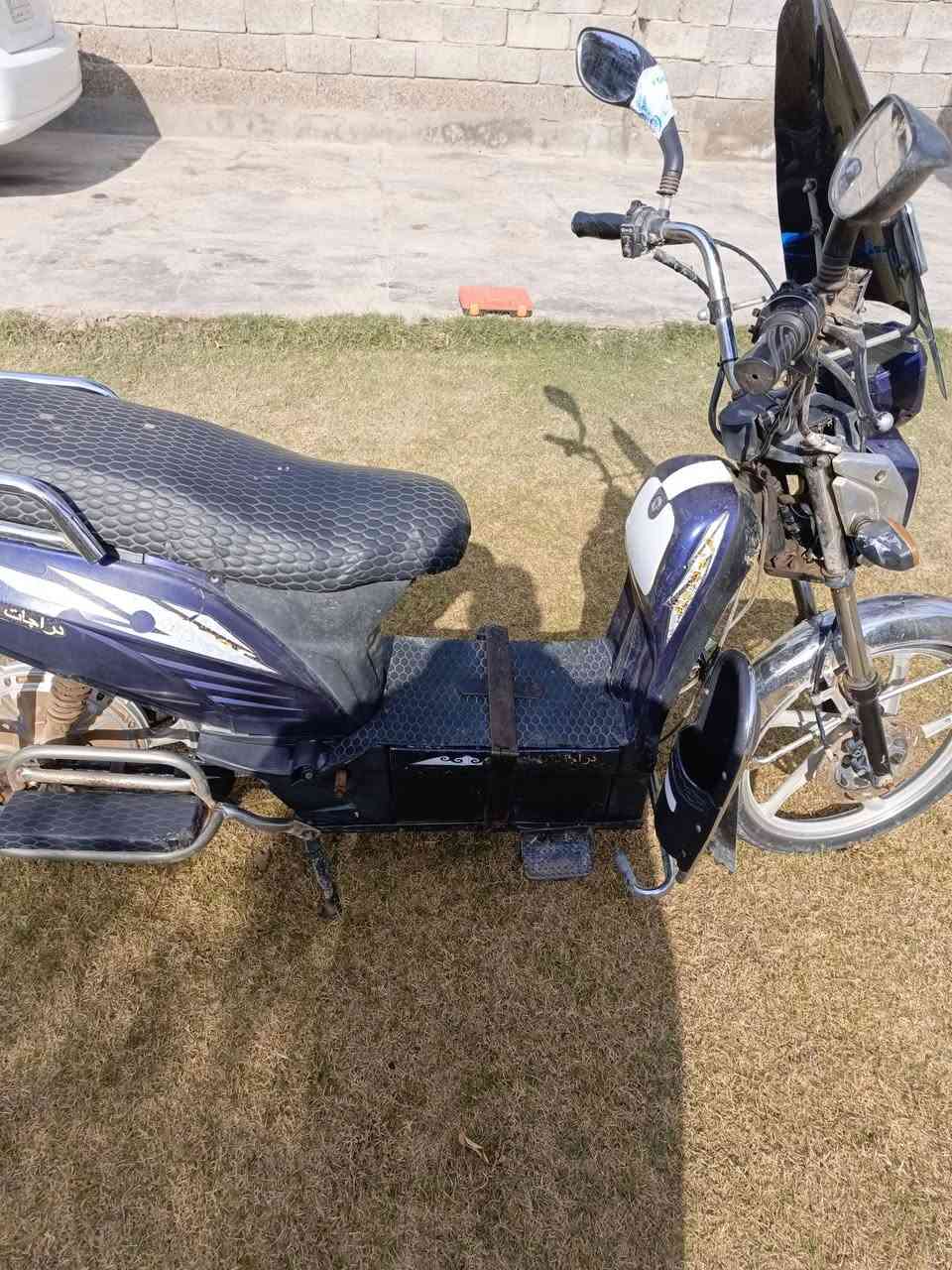 السلام عليكم للبيع دراجه هارلي حجم 20 نظيفه 
السعر 250 وبيها مجال
للاستفسار الاتصال على الرقم ***********
