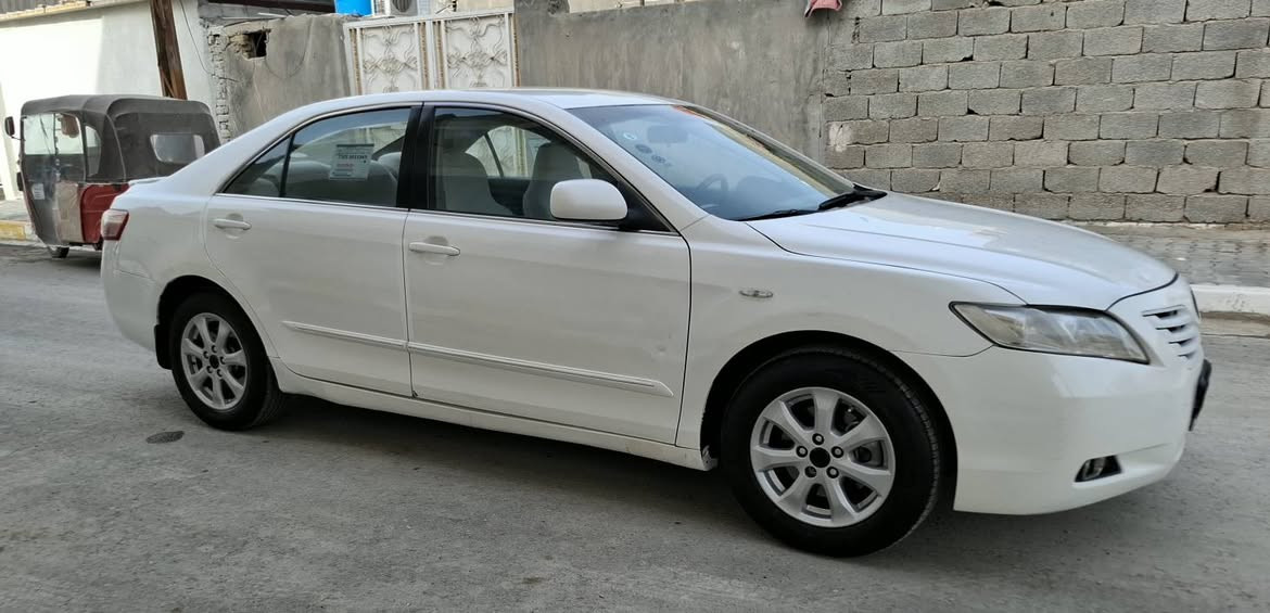 الهم صلى على محمد وأل محمد 
كامري ٢٠٠٧ خليجي بسمي 
سعر ٧٢ ،،،،،،***********
سياره جاهزه حداديه تخم تاير تبريد 
محرك كير مكفول رقم كربلاء ضرر قبق جنطه بدون دواخل
بيه ٤ قطع صبغ بجم كبس سستم ارباك ع شركه جاهزه تحويل
مباشر شاشه كامره بصمات مكان واسط
