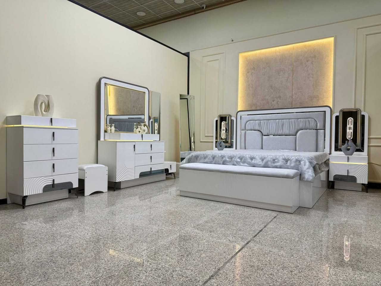 شركه اثاث الايطالي الغرف النوم 
#اكسبلور.  تصميم فريد تجمع بين الأناقة 

والراحةوالهدوء …
أستعد للحظات لا تنسى مع غرفة نوم

ضمان 5 سنوات 

شركه اثاث الايطالي الغرف النوم 
الفرع اول بغداد دجله 
الفرع الثاني البصره حمدان مخازن جمله ومفرد

خدمات النقل والتركيب  داخل بغداد والبصره مجانا 

يوجد توصيل الى جميع المحافظات 

رقم خدمه الزبائن : *********** #بغداد_بصرة_موصل_كربلاء_اربيل_نجف_الكوت_السماوة_تكريت_ديالى_حلة_نجف_الانبار_ديوانية #بصره_بغداد_اربيل_جاري_الفولو_مي_اكسبلور #اكسبلور_فولو
