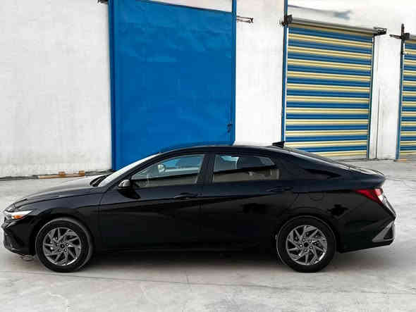 يا الله 
هونداي النترا 2025 
كلين كلين بدون قطرة صبغ
نوع محرك : 2000 دوش 
فئة : sel sport  
عداد مشي :16 الف  مشي اميركا فقط 

مواصفات 
1_عدادات ديجتل 
2_بصمة 
3_تشغيل عن بعد 
4-لد امامي 
5_نقطه عمياء 
6_كشافات 
7_رادار امامي خلفي وجانبي 
8_فول حساسات توقف ذاتي 
9_ويل كب بلاد سبورت 
10_تحكم وضعيات قيادة 
11_شاشه حجم كبير 
12_كار بلي وخرائط 
13_تدفئة كشنات 
14 _تدفئة ستيرن 
15_ فول تحكم ستيرن مع قيادة ذاتيه 
16 _كامرة خلفية 
17 _كامره امامية رادار 

مرقم اربيل كامل تحويل مباشر ثاني يوم 
السياره كفالة عامه شرط من صبغ محرك كير شواصي لغود دواخل ايضا كفالة 

عنوان : كاظمية جكوك 
السعر :167
استفسار :***********
