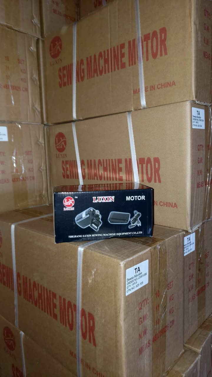 ماطور منزلي اسود وابيض
متوفر بكميات كبيره 
جملة فقط
***********
ضياء عربو لتجارة مكائن الخياطة
