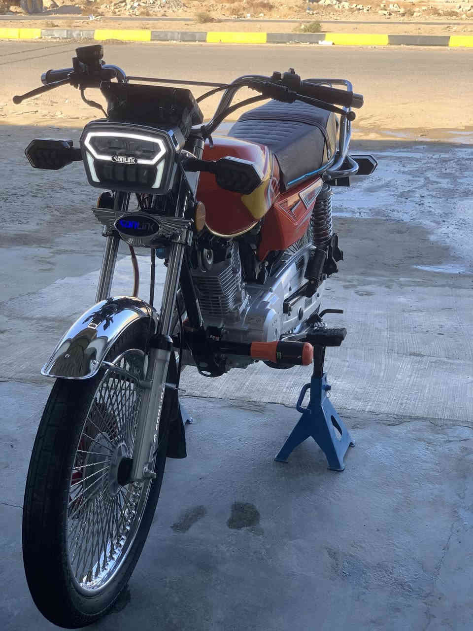 السلام عليكم  دراجه البيع تايكر خمس نمر مديل ٢٠٢٥ دراجه نضيفه وما متعوبه فقط الشاشه محتركه ومعروفات كلهن يحركن شاشه الدراجه ترهم مراوس بتلفون وترهم بيع الستفسار *********** وبي وتساب
