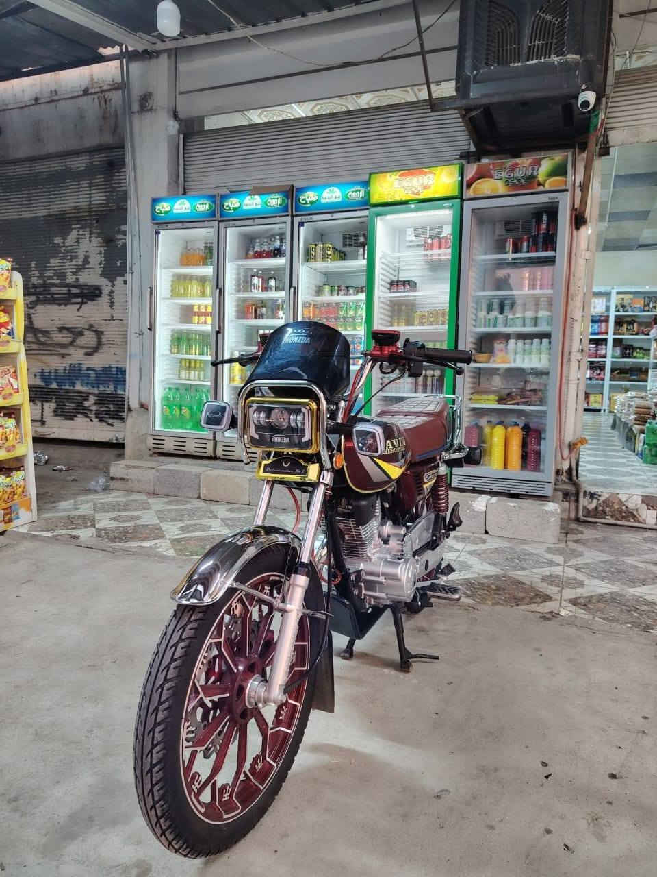 للبيع ماطور سافين صفر شرط مكينه 200كبس منفيس اصلي موديل2025 السعر تواصل ***********
