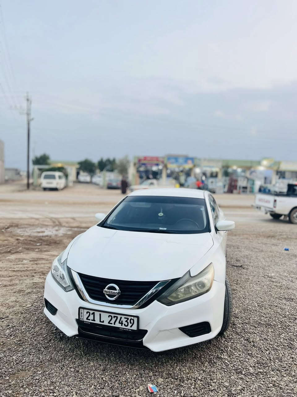 السلام عليكم للبيع نيسان التما 2017 سياره جديده بيهه بس شبر بالبنيد بس أبيع بنيد كامل بدون دواخل ايرباك سليم كير محرك كفاله جدد سياره متعوب عليهه السعر 138  للا ستفسار ***********

