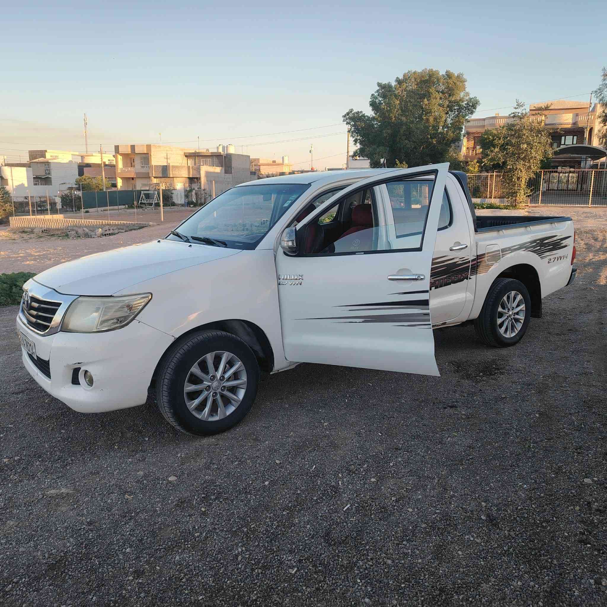 سلام عليكم بيكم هايلوكس 2012 كير عادي بيه تلحيضات بسيطه تخم تايره سياره بسمي سنويه لل 2030 السعر 180 العنوان ديالى خانقين ***********
