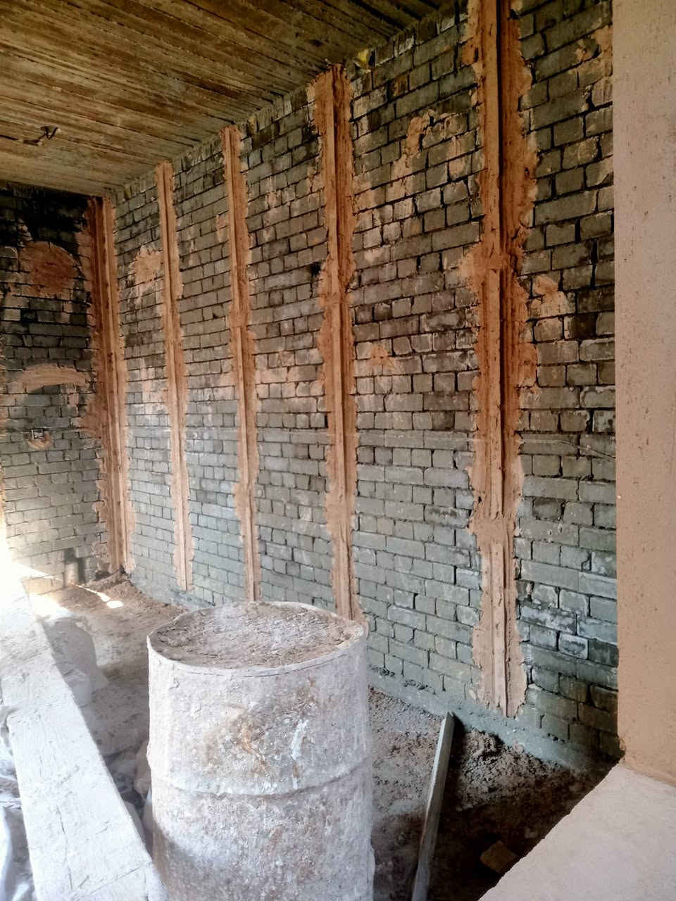 السلام عليكم كادر خلفات جص وبورك وتشميع شغل درجه اولى مكاني بغداد شغلي داخل بغداد عالمتر وقطعي الرقم ***********
