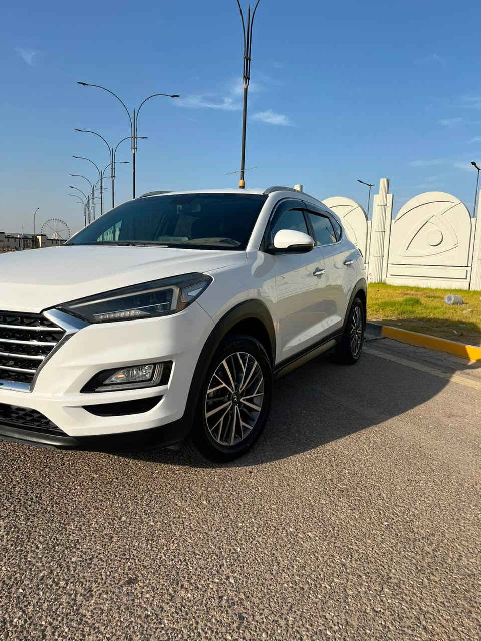 توكسان موديل 2019 السياره جاهزه بها بارد بالباب الخلفي محرك وكير وحداديه جديده السيارة باسمي تحويل مباشر سعرها 180وبها مجال قليل  *********** البصرة, العراق
