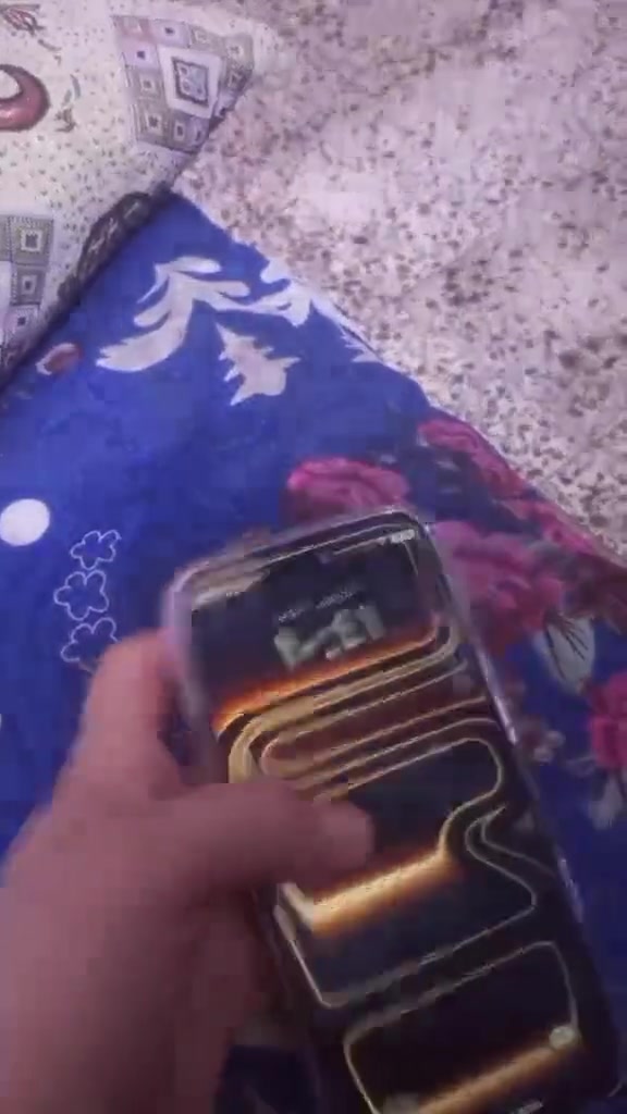 أيفون أوربي للبيع صاله اسبوع من اشتريته
بس سوله رمز و نسو 
واحد تيره جديد حته غراضه موجوده هيه و الباكيت سعره 250و بي مجال ***********
