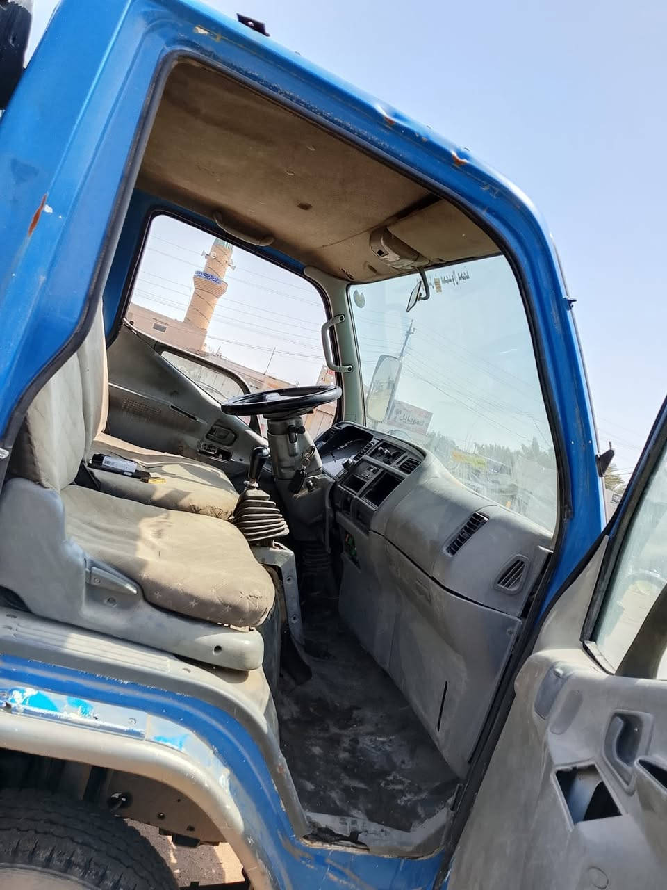 السلام عليكم سيارة ازوزة للبيع موديل ٩١ السعر ٧٨ 

 ***********
