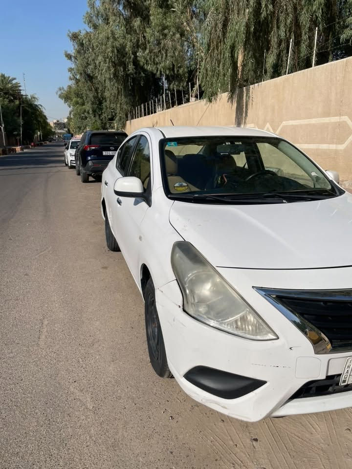 سلام عليكم
سني هندي 2019
ماشيه 90 الف
محرك كير تبريد شغال

بيها ملاحظات موضحه بالصور
نواقص ( طوافه بانزين واكفه و حساس تاير ثنين واكفات
يحتاجن تبديل
بيها سونار بس قديم من اخذتها هم منشور بالصور 

سعر 91 وبيها مجال
مكاني بغداد كرادة
***********
كتبت كلشي تحتاجه وتدللون
