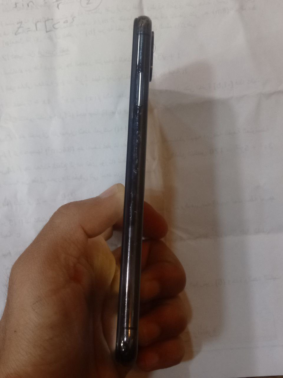 للبيع جهاز آيفون اكس ماكس الجهاز
مستبدل شاشه نوعية ممتازة جدا 
الذاكرة ٦٤ 
تك سيم 
الفيس إيدي شغال ✅
كما موضح  
جهاز شغال كامرة دمعه ✅
سعر ١٥٠ ألف تواصل خاص أو
واتساب ***********
