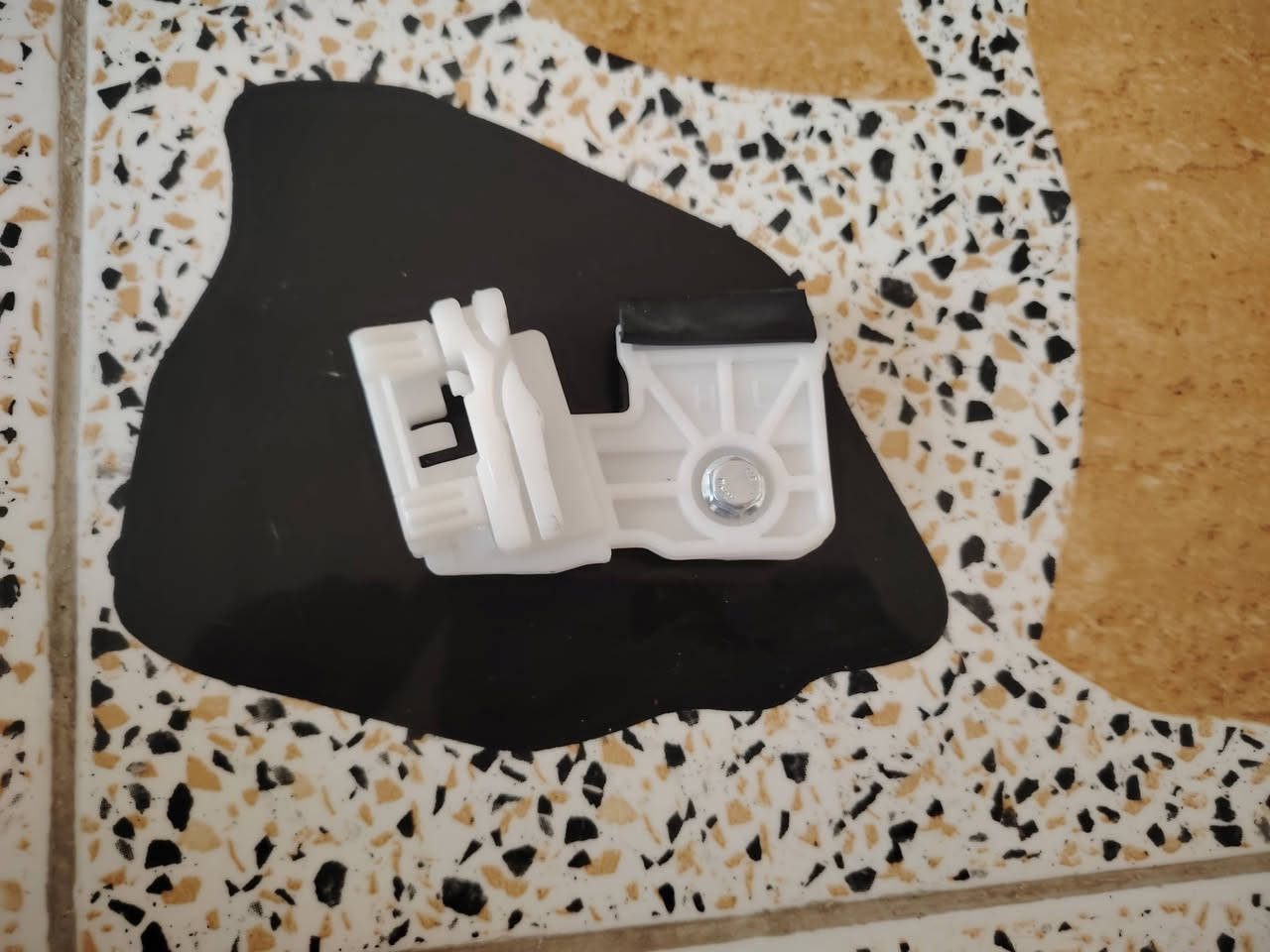 سلام عليكم اخوان غراض انتره مقدس 1600للبيع قيم واخذ بخدمتكم الغراض حاويه ع فحص
...
ماطور مروحه. انتره الأصلي سرعتين
واتر بم..
طوس خلفي..
شاشه....
كوع....
ولف حماوه. واحد تجاري واحد اصلي.
مكنسه ع جداحه مال سياره جديده
سلكتر حاويه
جويتر 1600
كوبلن جه منهن بيه صوت
فاكيوم...
بلاجكتورر الجه اليمن
حاظنه مال جامه اليمن
اخوان مكاني نجف الاستفسار ع رقم. ***********
