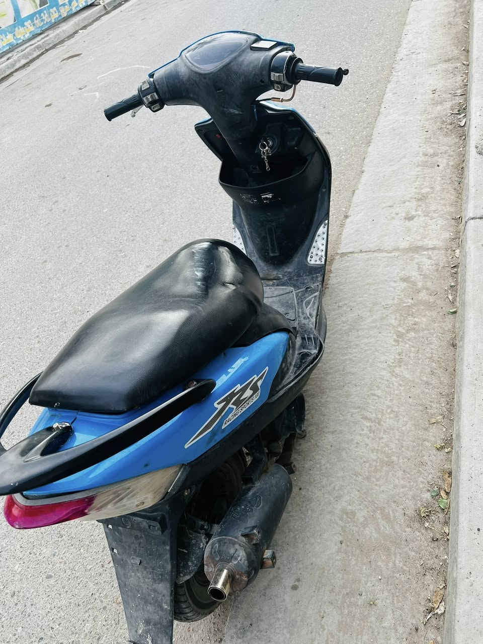 عندي ماكس عدله نضيفه كفرات مختمه كامله كله شغال مكينه ناعمه سلف وهندر شلعه ومعدل كهربائياتهه شغاله صالنصه رياضي اوراق كامله المكان الغزاليه السعر 400 الشراي يخابر وهذه رقمي ***********
