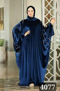 كل يوم جديد هو الأفضل دائماً . لأنكي تستحقي!!!!!!!!! حبه تلبسيه عبايه ...