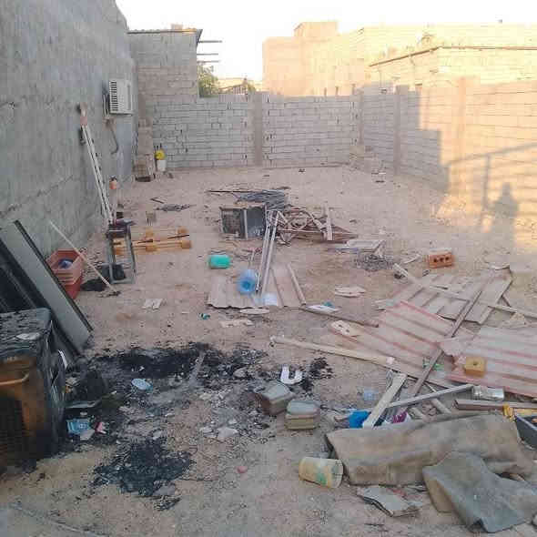 بسم الله الرحمن الرحيم يتوفر لدينا قطعة للبيع طابو زراعي عراقي مساحة 160 متر مسيجه وكامله ثالث قطعة عن تبليط سعر 43 وبيه مجال عنوان البصره ابو الخصيب ابو جوزي ***********.    ***********.
