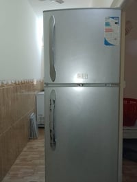 ثلاجة • بيها مجال