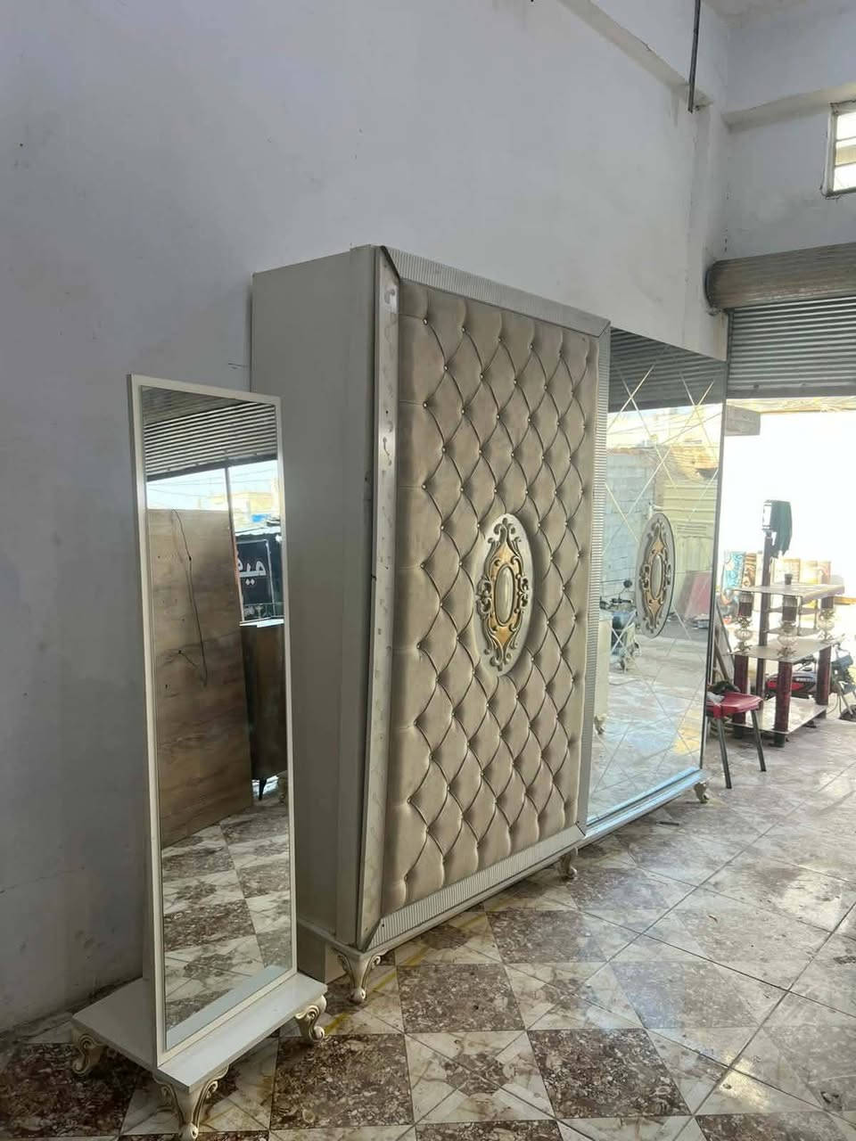 وأتساب سوق المفرق قرب فلكت نهودة***********
