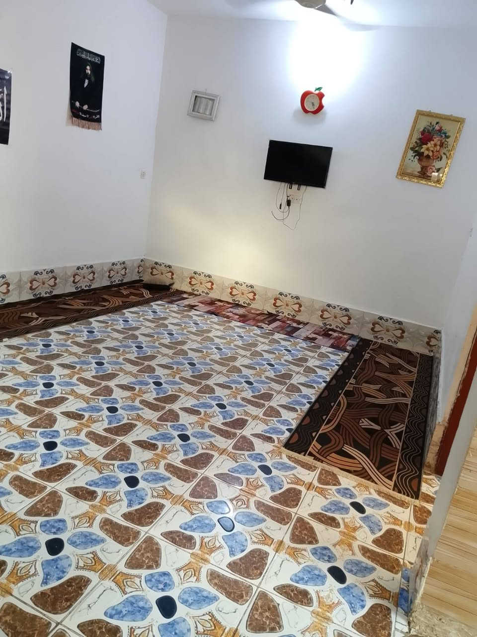 سلام عليكم دار لبيع بشاخه قرب مضخات مساحه ٣٠٠ متر يحتوي عن غرفتين صلا ستقبال صحيات صب كونكريت بيت جاهز سعر ٥٠بي مجال اتصال على هاذا ***********
