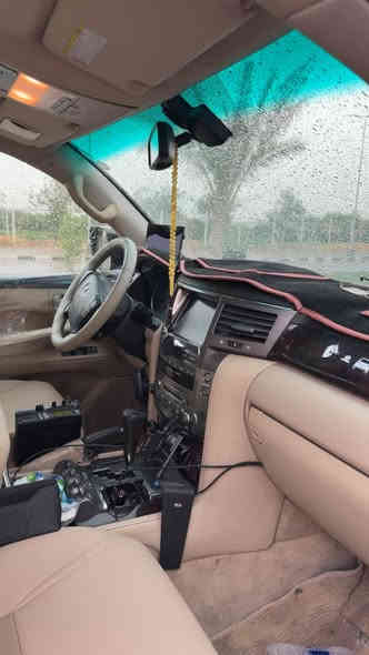 سلام عليكم 
لكزس 2010للبيع ماشية 115سيارة جديدة مكينة وكير جدد ما مفتوحات بيدي صار بيهة بارد ب الجاملغ جهة الصدر واربع اصابع جهة السايق الباقي كفالة سعر 335 وبيهة مجال للطيبين مكان السيارة النجف *********** سوران
