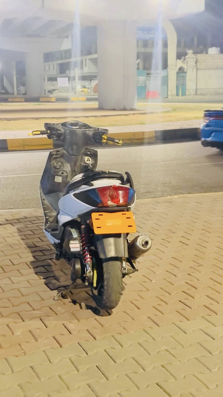 سلام عليكم سكنس فحل رياضي للبيع 
بيهة كور رياضي اصلي 
قاعده مال رقم رياضي grs
قبق فلاوين رياضي
فج برمبو رياضي مال بي ام 1000 اصلي مال تفصيخ
صدر رياضي اصلي 
يدات بريك رياضي 
يده سكليتر مال قفاز ذهبيه  
تطواله مال فج رياضي مال بي ام 
كابريتر قفاز
صالنصه رياضي صجميه اصليه  
دراجه خير من الله 
سعرهة 550 مستعجل علا بيعتهة المو شراي ليطب يتعبني
*********** متواجد واتساب
