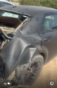 اوباما للبيع موديل 10مضروبه بالجنطه تنباع على حادثها  رقم انكليزي اربي...