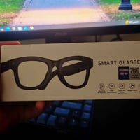 نظارة بكاميرا • تحكم صوتي • سماعات محيطية