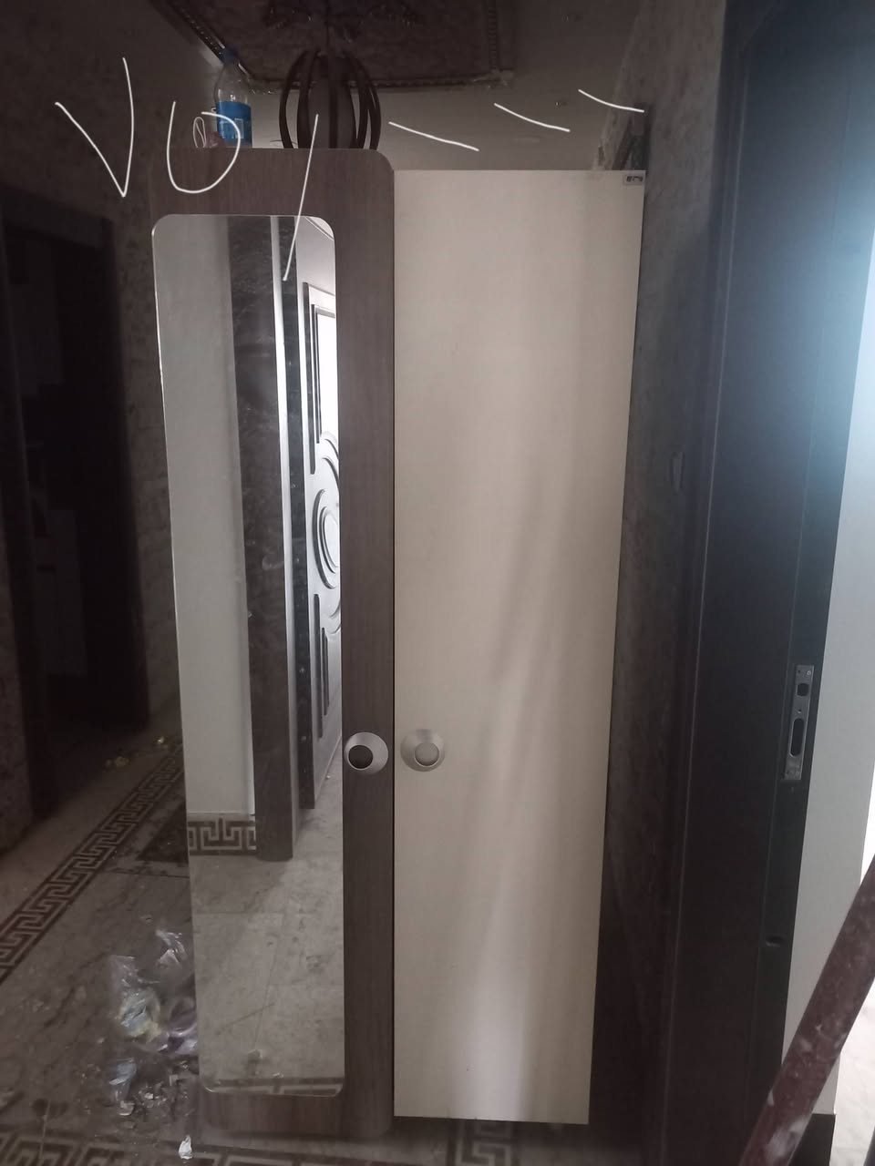 للبيع 
مكانهم نجف سايدين غري سلام 
كل قطعه عليها سعرها 
***********
