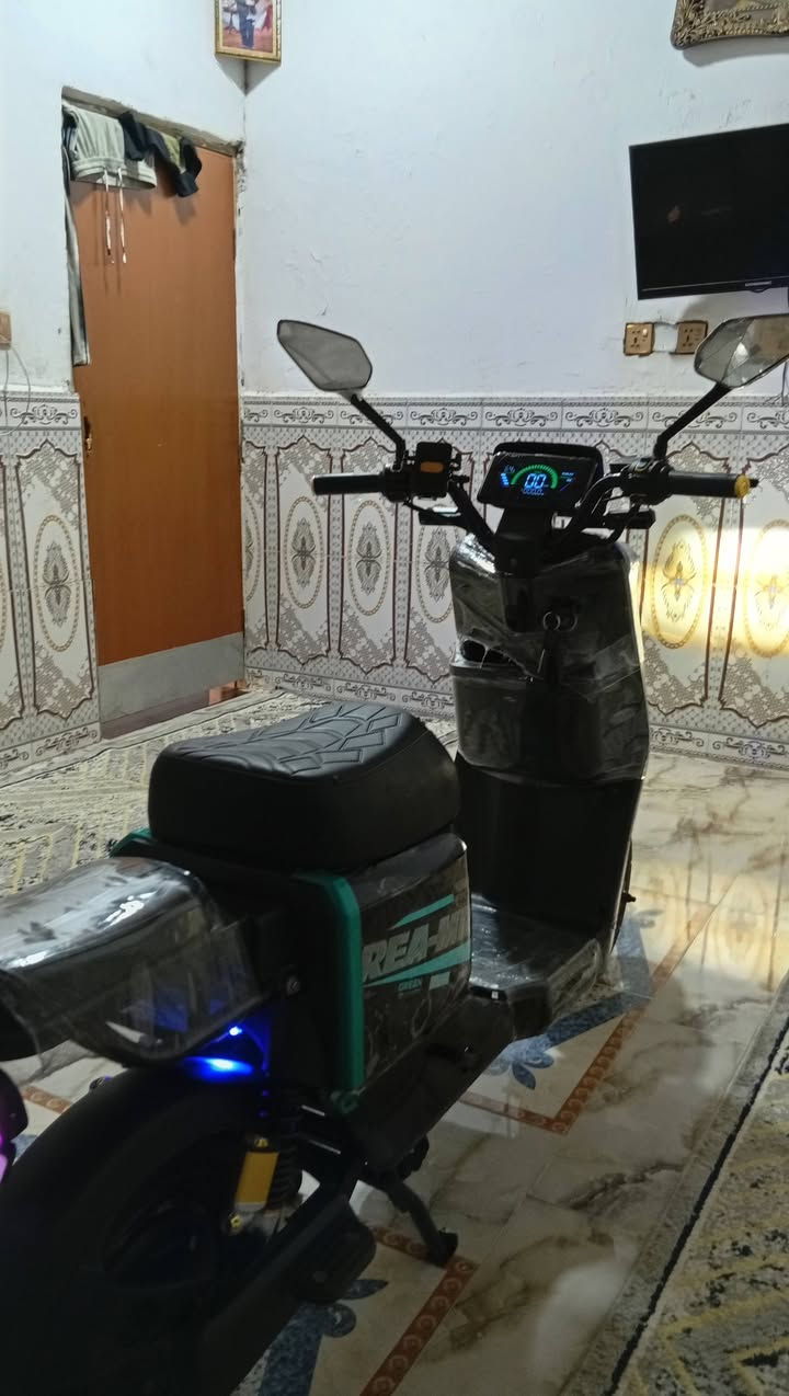 سلام عليكم دراجة ار سبعة دراجة جديدة بطاريات جددثنين  تلاثين امبير دراجة جديدة مانقصهة اي شي بس نقص شاحنة  ملف الف وخمسمية حقيقي كهربائيات كلهة شغال  مكاني بصرة قبلة اربع تلاف يم طب العدلي سعر 375.     ***********
