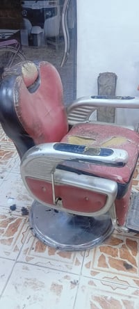 كرسي مستعمل • بدوشمه