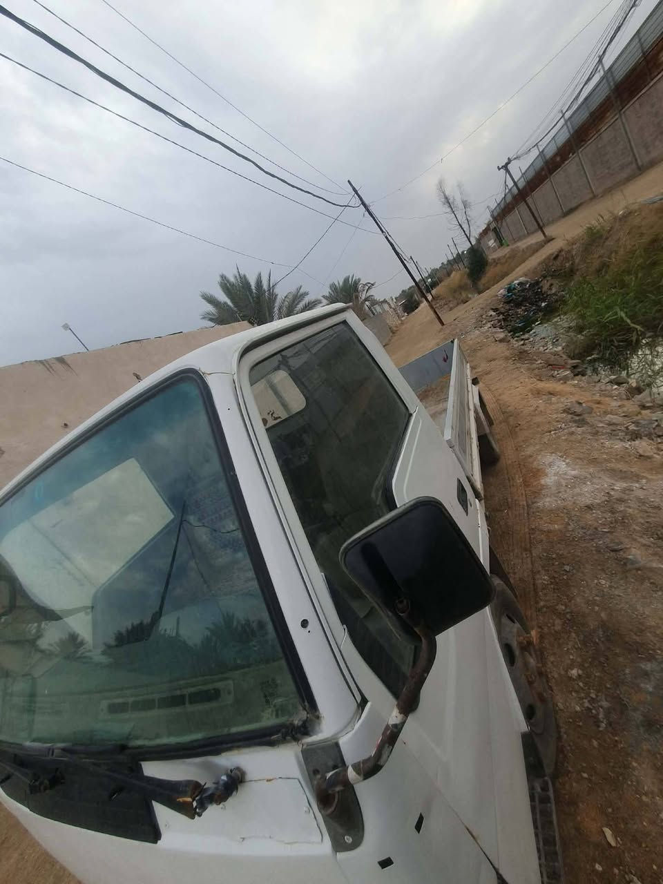 اسلام عليكم سياره كانتر البيع مديل 1992 مشروع بسمي وطني رقم كربلاء حمل كير ومكينه  (بريجو 3000) مكفوله خير من الله حداديه 70 /100 السعر 40 وبيه مجال هاذه رقمي *********** مكان سياره كربلاء طريق بغداد
