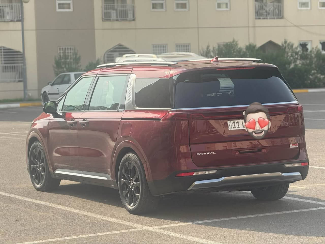 كيا كرنفال 
2024 SX-prestige 
برستيج وارد امريكي فول 1/1 
رقم بغداد
‏Kia Carnival Mpv SX-Prestige2024   3.5L
 
                 حجم المكينه : 3500 V6
         المسافه المقطوعه : 18800 mi
الضرر :  جاملغ و بنيد وجاملغ خلفي 
            ايرباك ستيرن 
#مواصفاتها 
فتحتين سقف
1.شاشه 
2.كامرات 360 امامي وخلفي وجانبي وداخل السيارة هم كامره 
3.بصمه
4. نظام ايكو + سبورت + سمارت
5.ويل كب 
6. تشغيل عن بعد
7.حساسات خلفي امامي وجانبي
8.بيبان كهرباء اثنيهن 
9.لايتات لد
10.لايتات زنون
11.بكلايتات لد
12.اشاير بالمري
13.رادارات 360 امامي وخلفي وجانبي
14.كشنات جلد لون مشمي بلادي
15.ثلاث قطع تبريد
16.هيترات بالكشنات حار بارد
17.هندبريك بصمه
18.شحن وايرليس
19.هيتر بالاستيرن
20.كشافات 
21.مري شفط +قلاب من ترجع ع بك تنزل للأسفل + كامره 
22.كشنات كهرباء 
23.كشن السايق ميمري
24.تحديد مسار
25.الكشنات الخلفيه سياحي+تدفئه و تبريد
فول موصفات 1/1 جاهزه 
مكان السياره / الكرادة شارع 42 
السعر 252 $ وبيها مجال بسيط 
للأستفسار *********** بغداد, العراق
