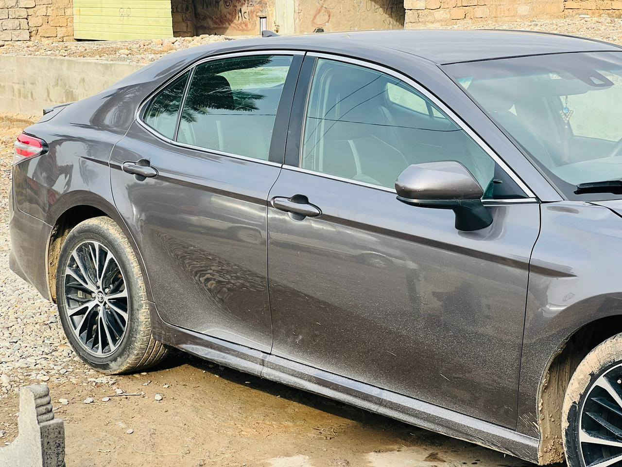 السلام عليكم  ( مكلف بلنشر )
كامري 2020  Se 
رقم اربيل بأسمي  سنوية لل 2027 هزة جديدة 

بيها تبديل بونيد وبارد بلجاملغ الخلفي فقط سونار موجود
السعر 180💲 بيها مجال بسيط 
الاتصال 
***********
مكان السيارة 
صلاح الدين الشرقاط اسديرة
