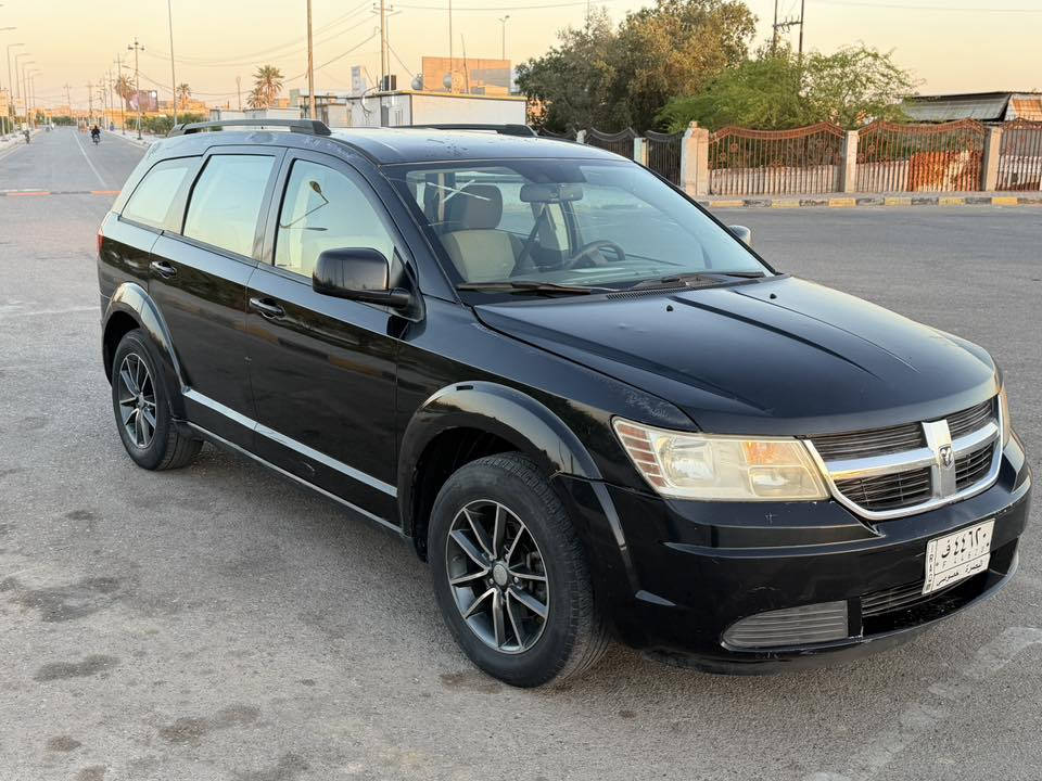 السلام عليكم جورني موديل 2010 للبيع
محرك 6 سلندر
السياره بيها صبغ فقط الهلال الخلفي
رقمها بصره باسمنا  
السعر75$ وبيها مجال
للأستفسار ***********
